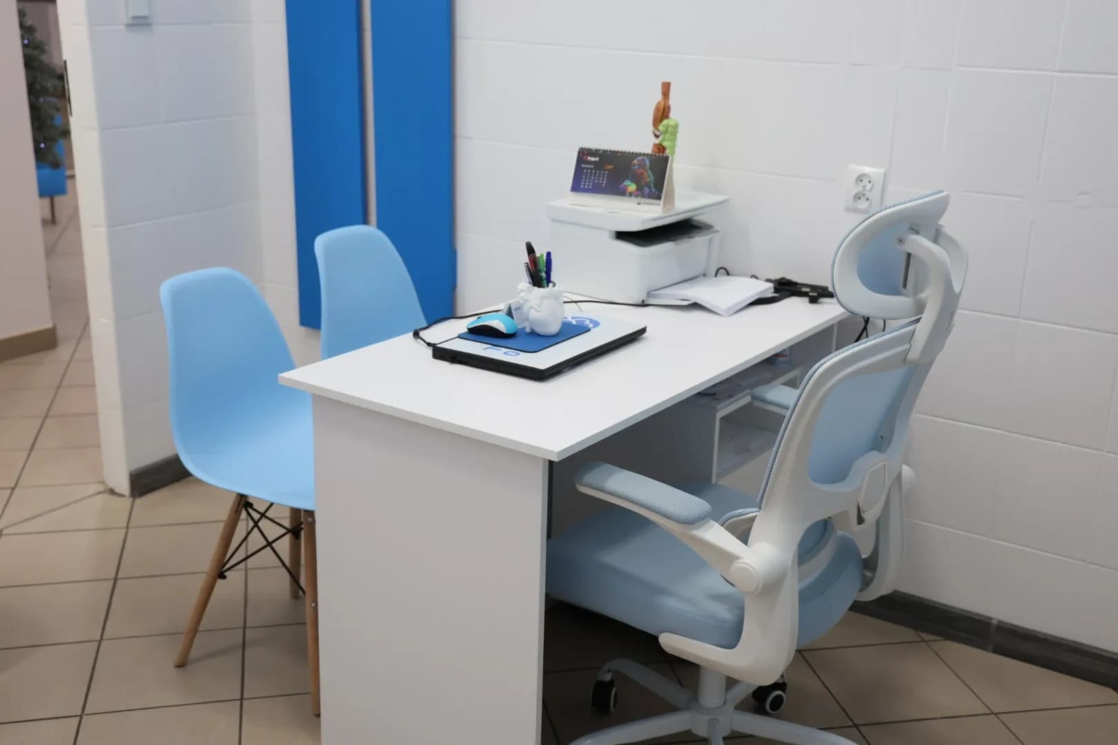 Медицинский кабинет гастроэнтеролога - 8