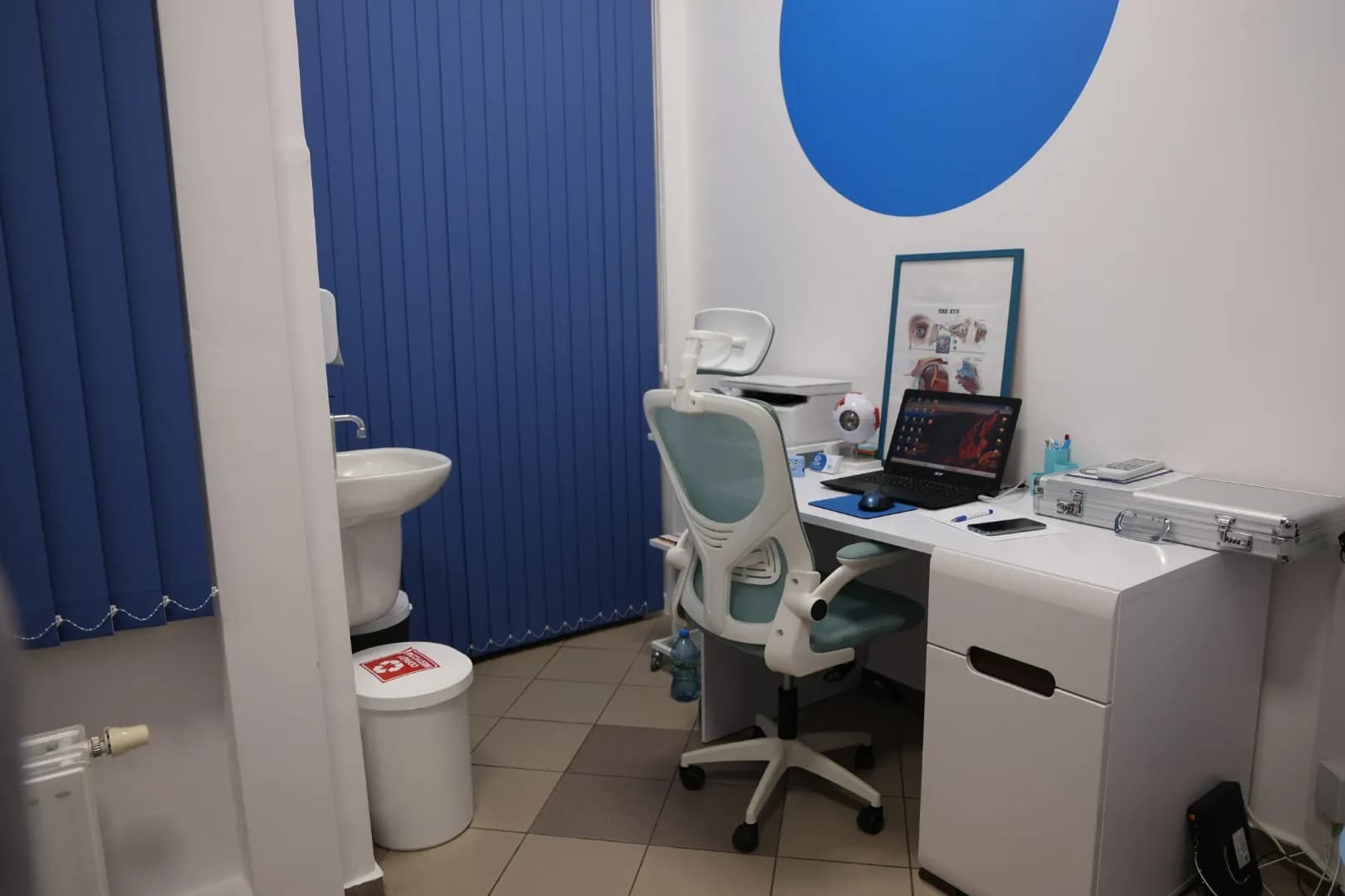 Медицинский кабинет окулиста - 2